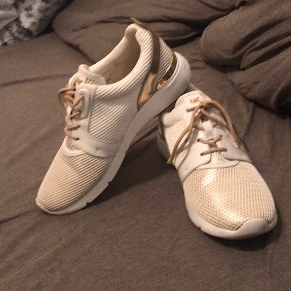 michael kors running shoes